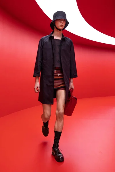 Look 12